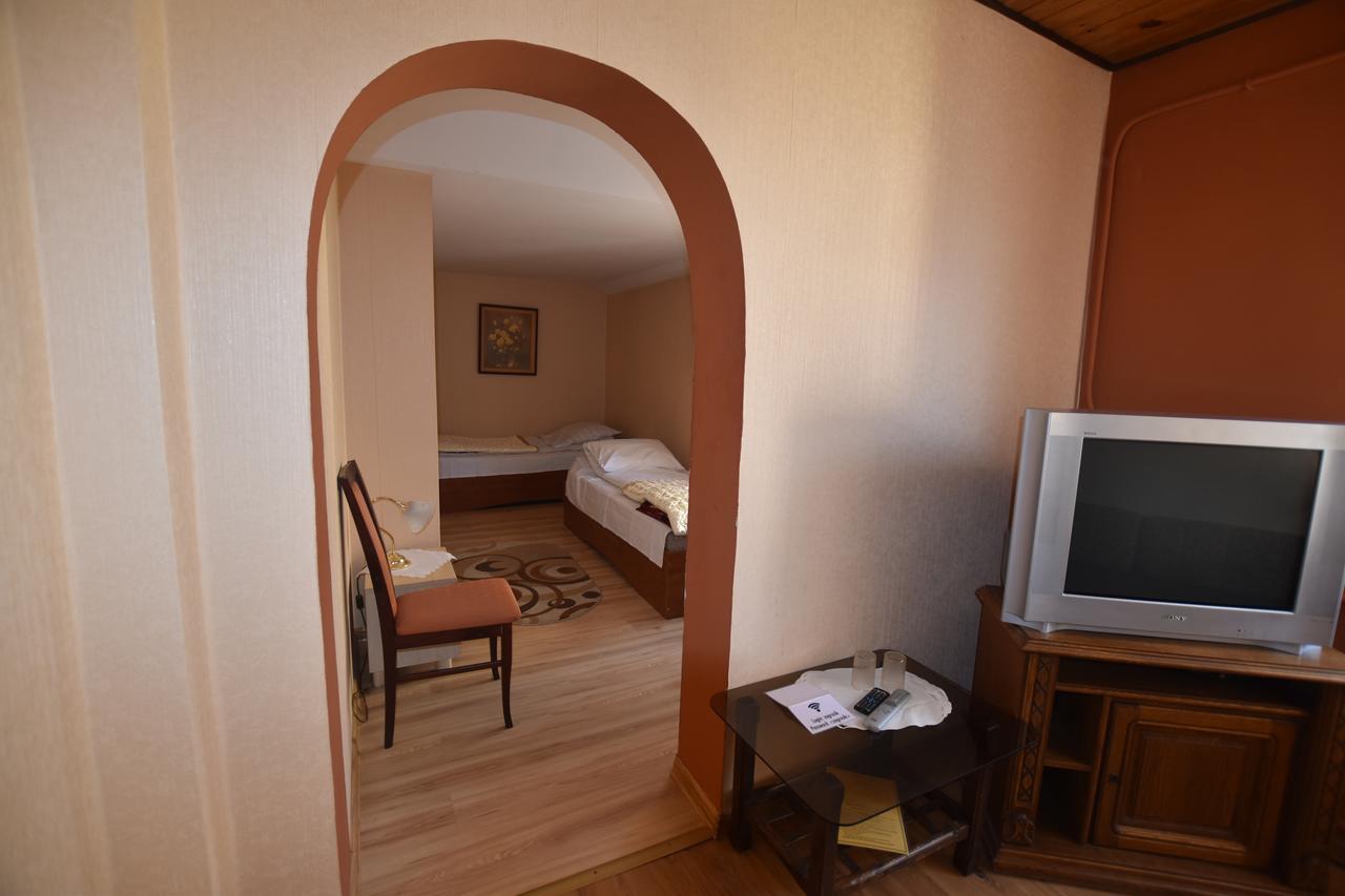 Motel Za Grosik Wałcz Exterior foto